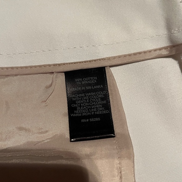 Express Shorts - Picture 6 of 9